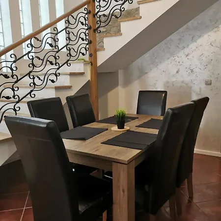 Kuca Za Odmor-zelena Oaza Affittacamere